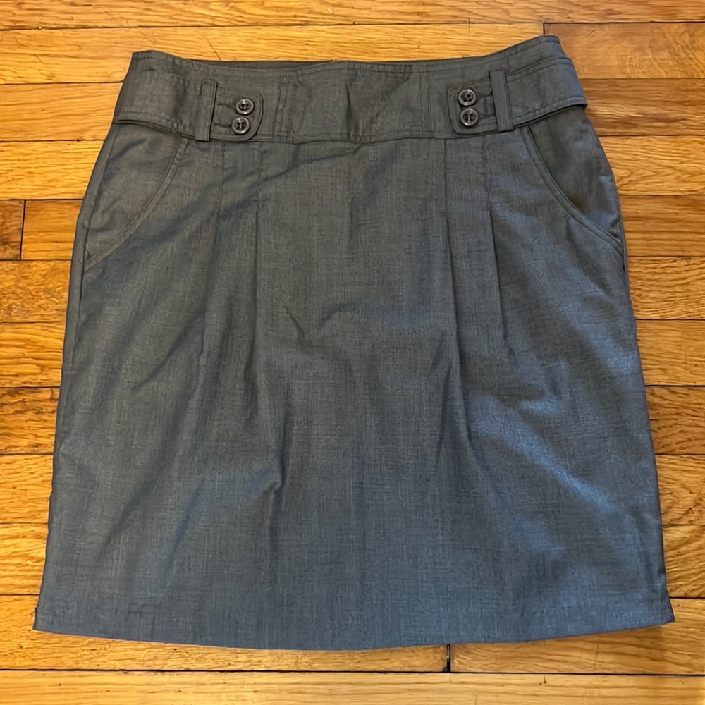 Boutique gray skirt